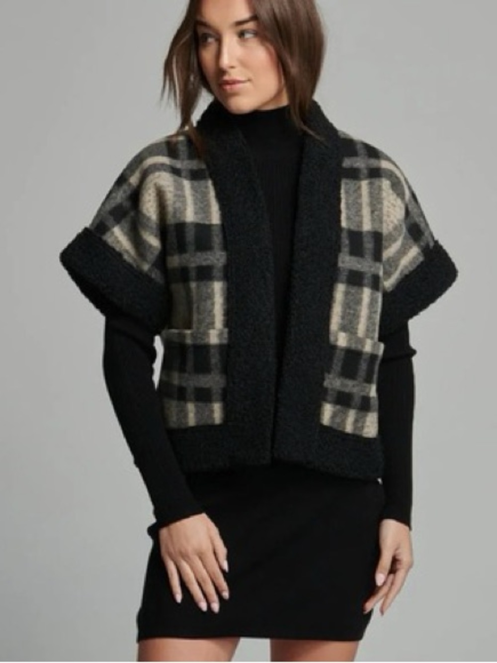 AMAZING Sundays Black & Cream Plaid Teddy Open-Front Jacket